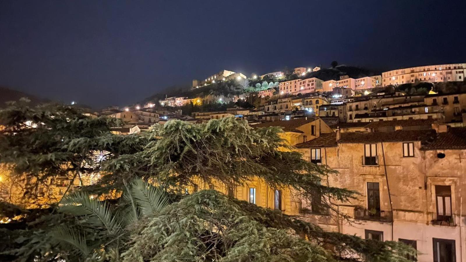 Ellebi Galleria E Dimora D'Arte Cosenza Exterior foto